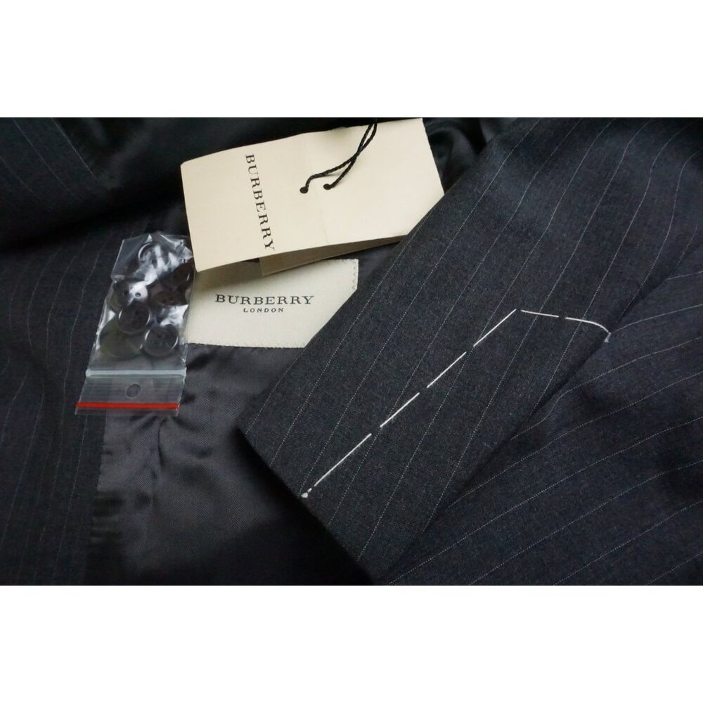 Burberry London Gray Pinstriped S100s Wool 2 Pc Suit Jacket Pants 50S Brand NEW